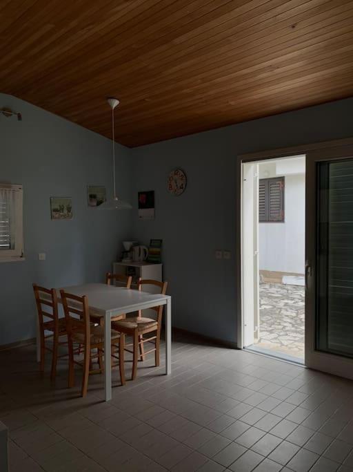 Sunny Grandma'S Garden Apartment Baška Екстериор снимка